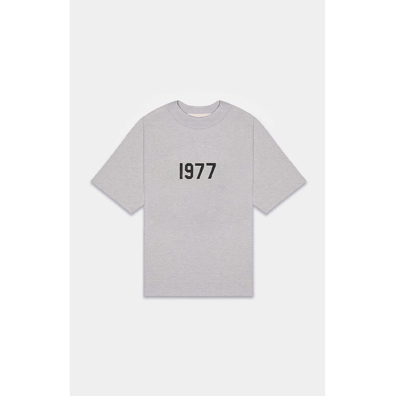SS22 1977 Collection Essentials S-Shirt (1977 Velvety Print) - Dark Oatmeal