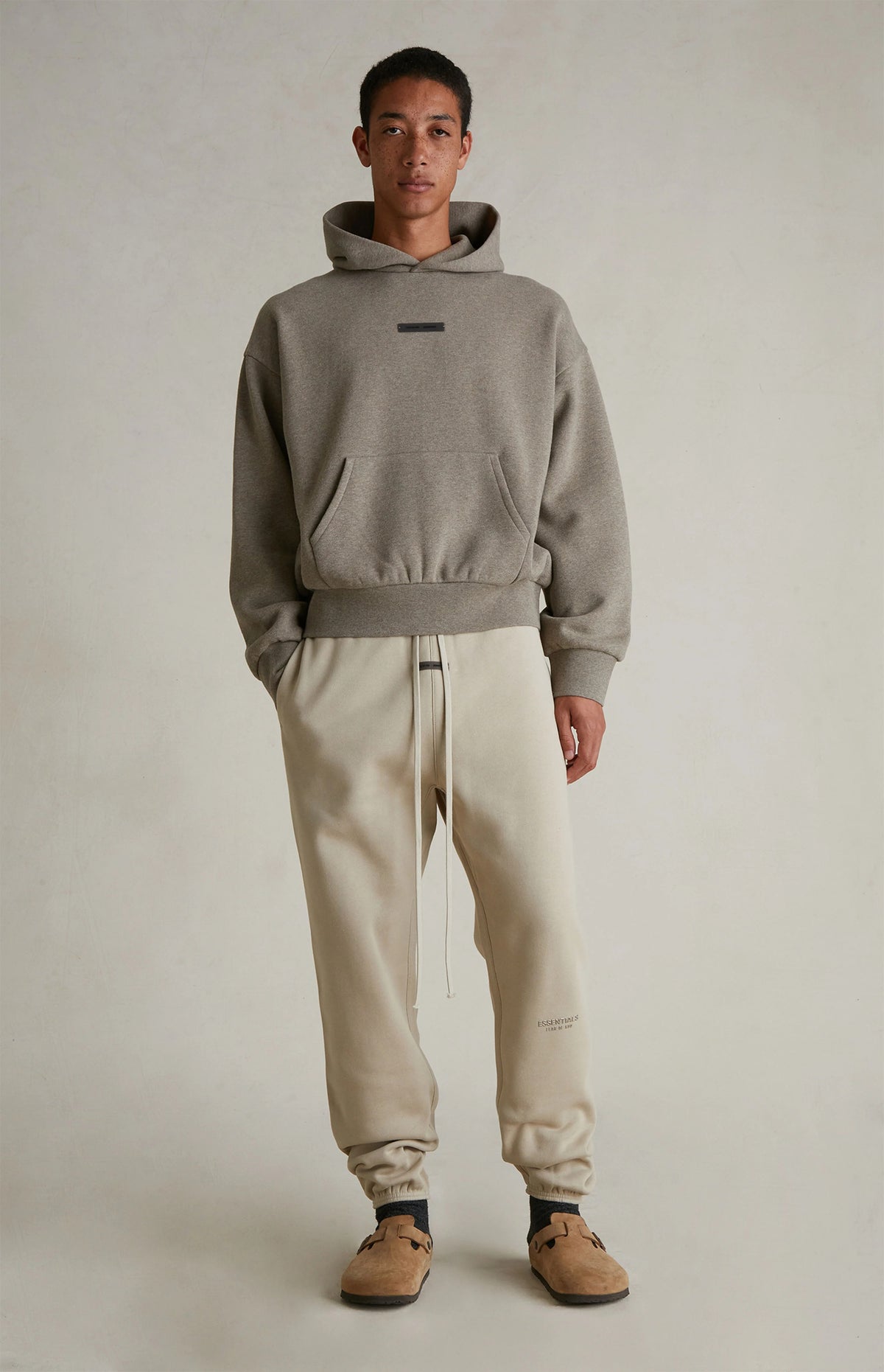 SP25 Essentials Sweatpants (Metallic Logo)