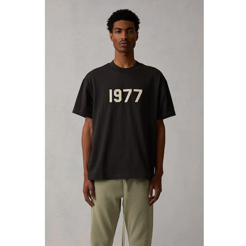 SS22 1977 Collection Essentials S-Shirt (1977 Velvety Print)
