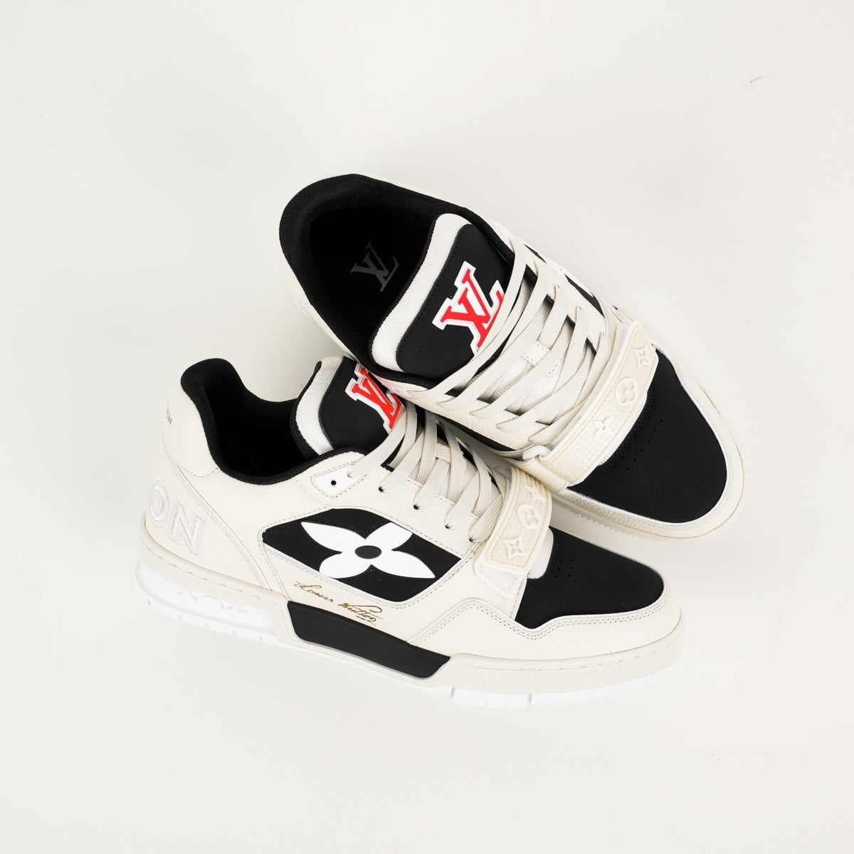סניקרס Skate בדוגמת פרח Louis Vuitton — שחור ולבן — 1