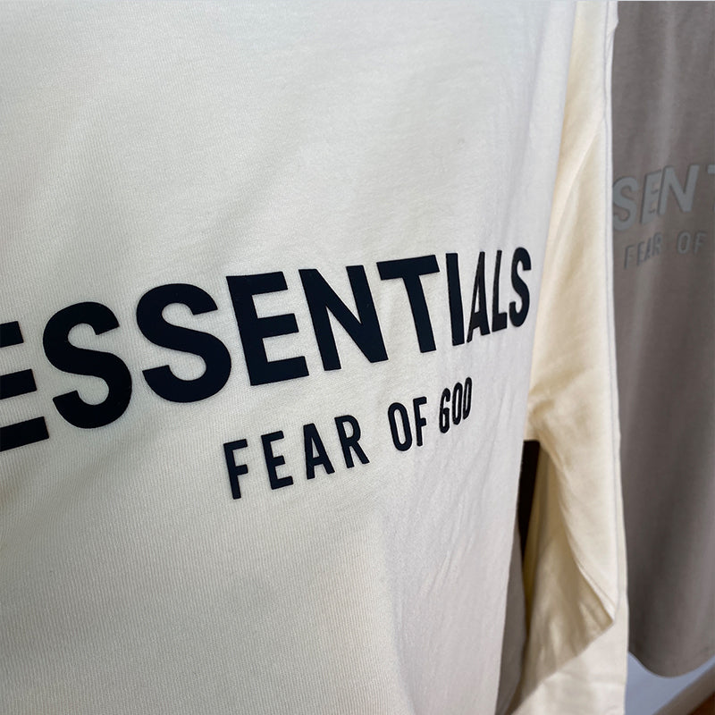 SS21 Essentials L-Shirt
