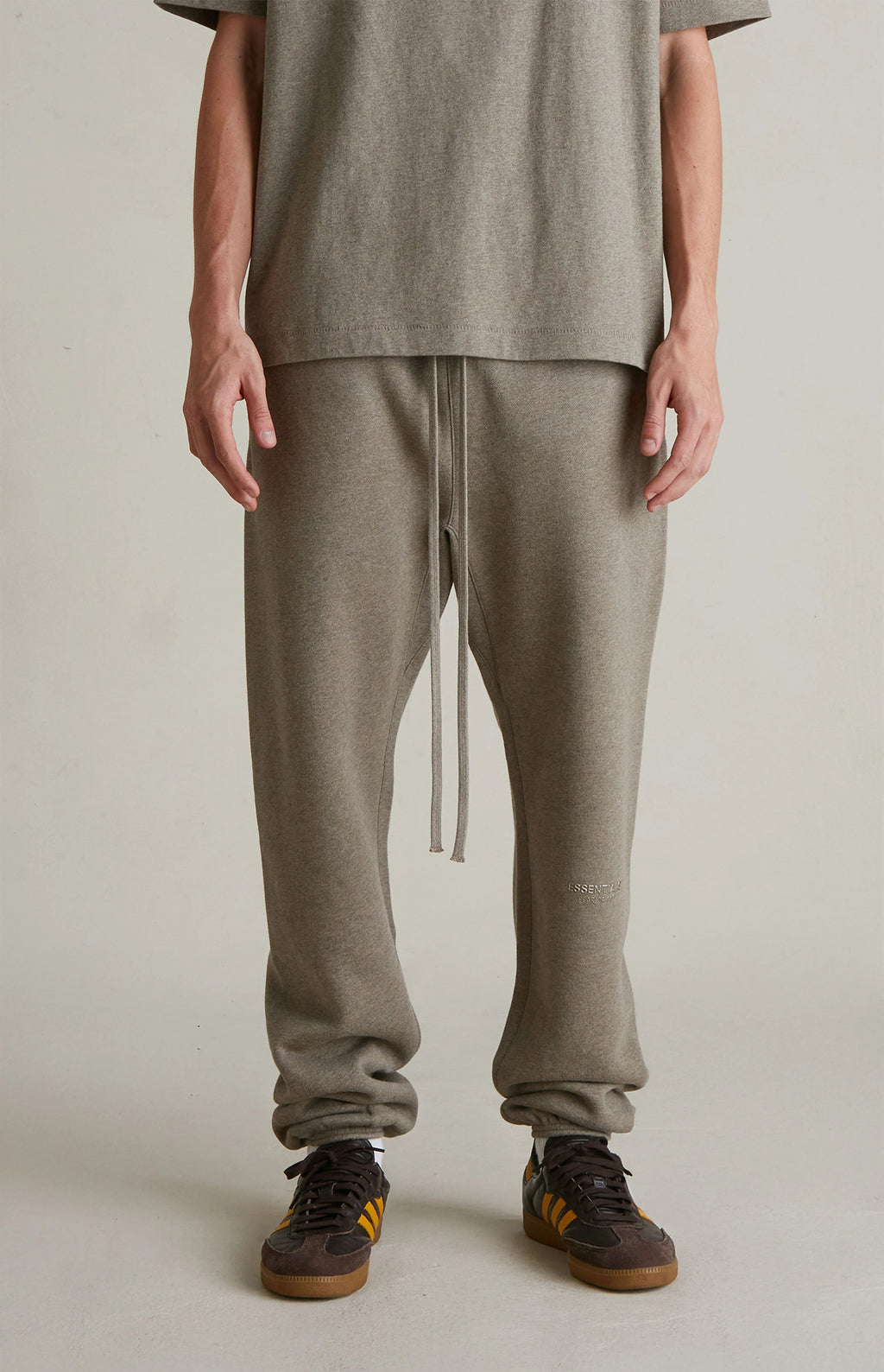 SP25 Essentials Sweatpants (Metallic Logo)