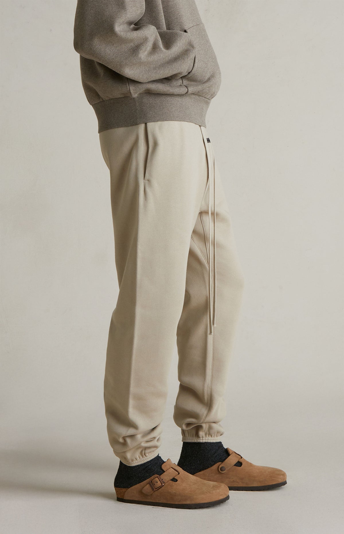 SP25 Essentials Sweatpants (Metallic Logo)