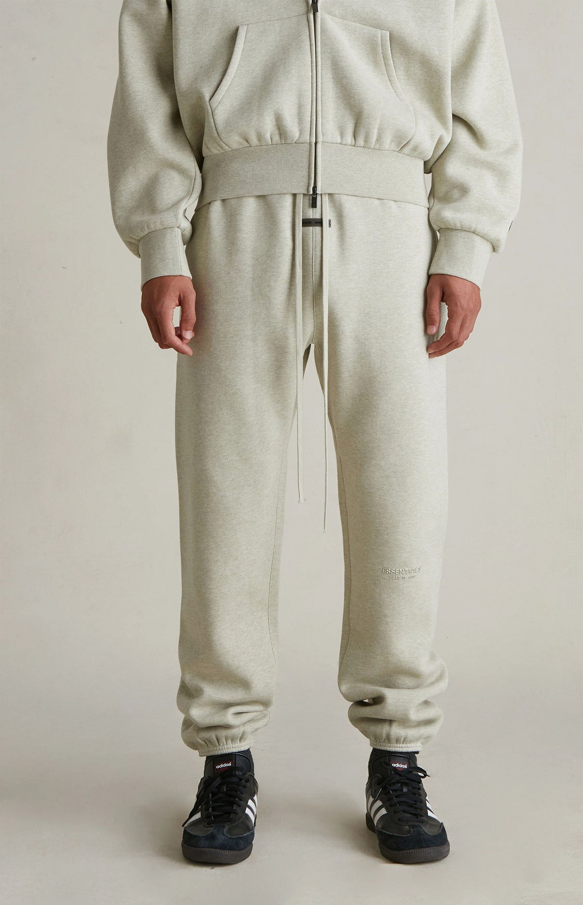 SP25 Essentials Sweatpants (Metallic Logo)